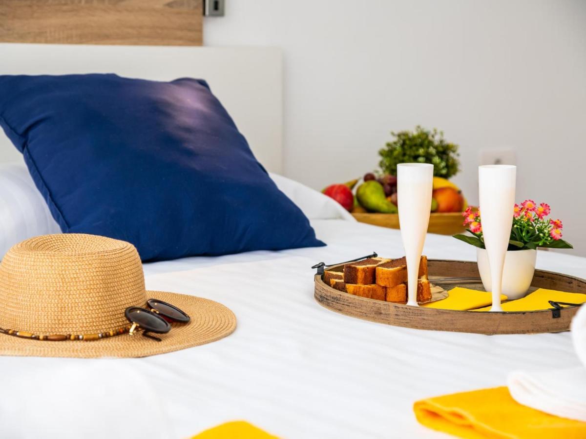302 Modern, Light, Comfortable Studio With Swimming Pool Playa de las Américas Eksteriør billede